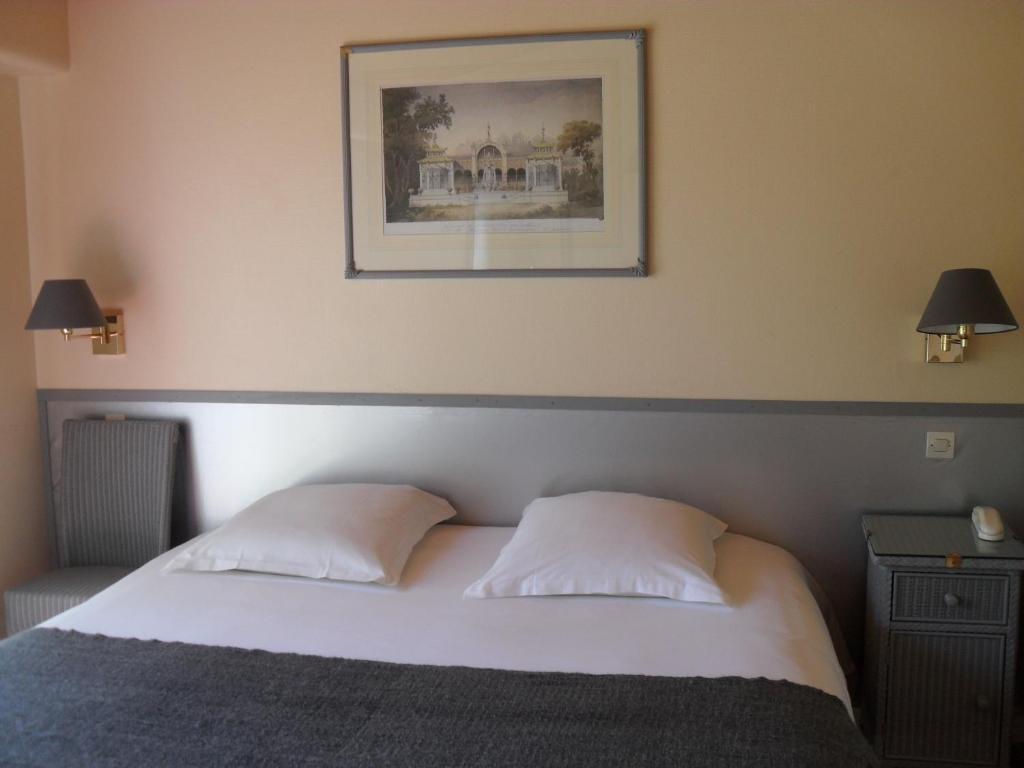 Logis Hotel Val De Vienne Le Vigeant Zimmer foto